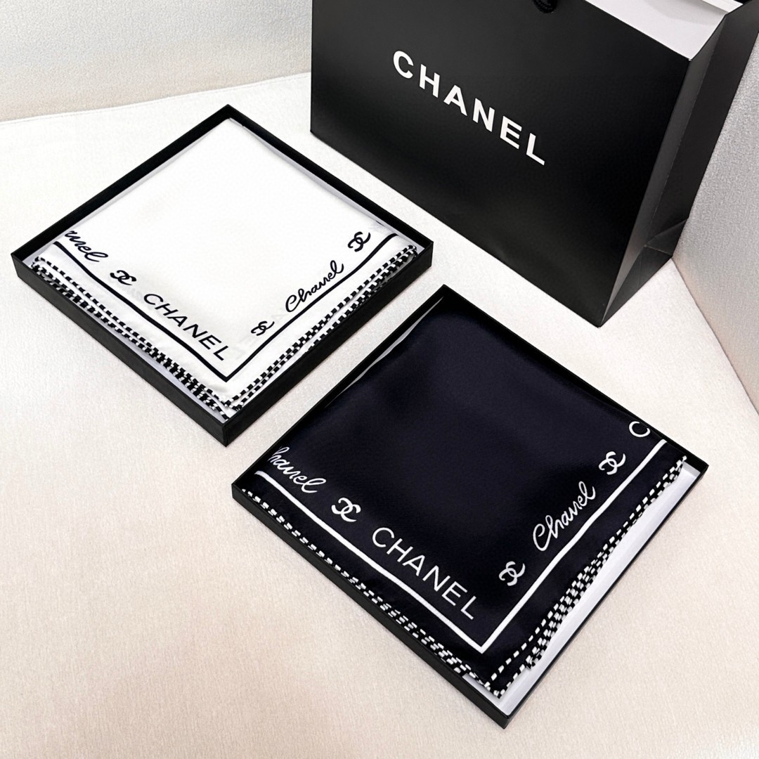 TOP Chanel Silk Scarf 90x90cm - 2 Colors
