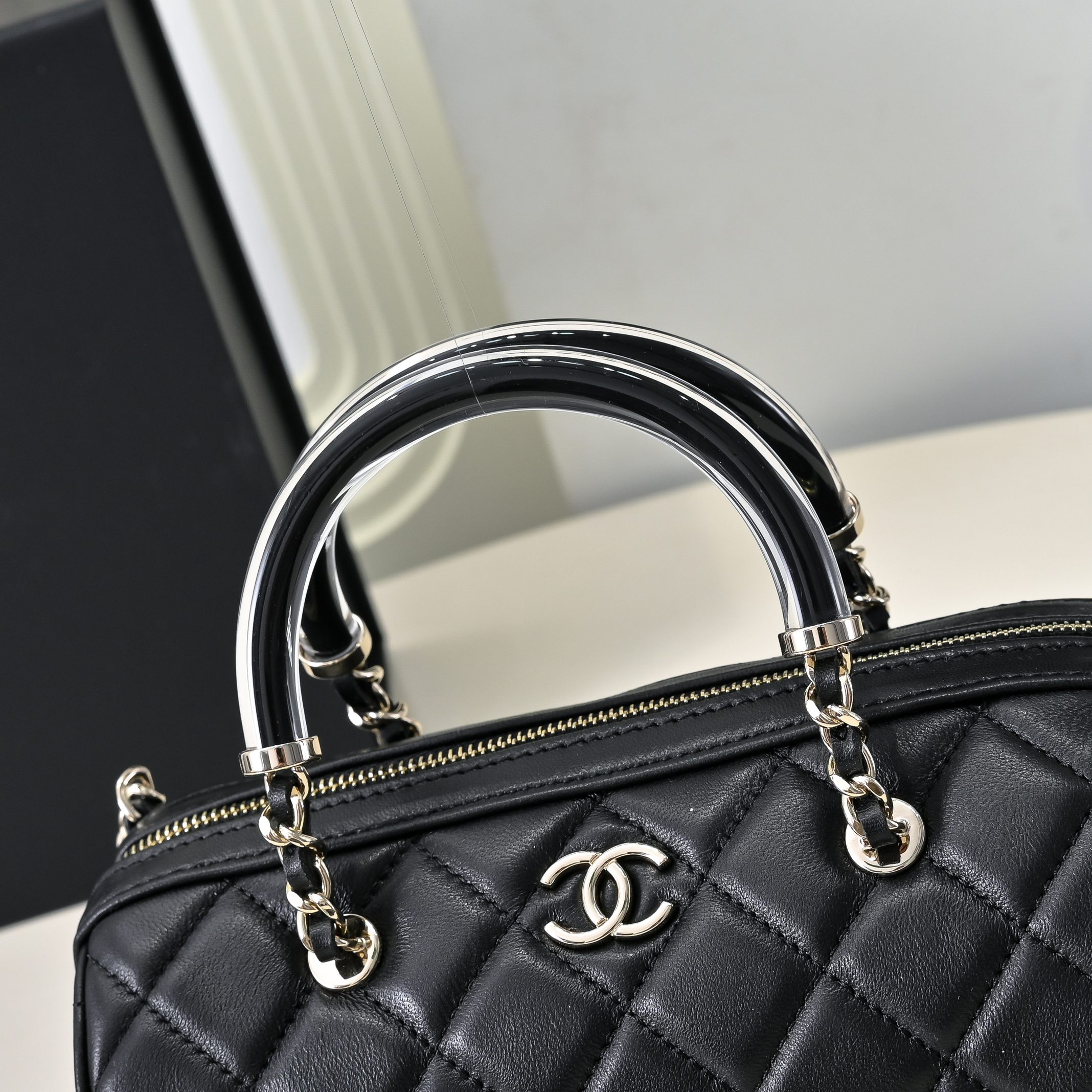 TOP CHANEL Boston Bag 18.5x11.5x11cm - Black