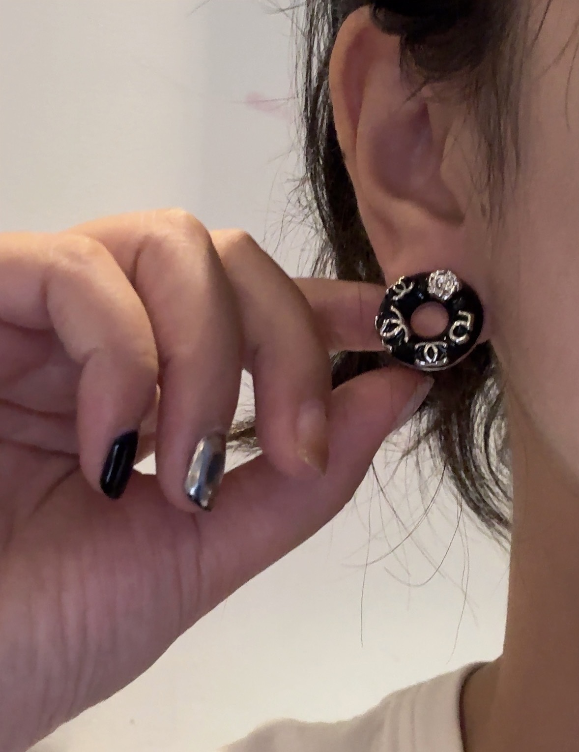 TOP CHANEL Earrings -  Black