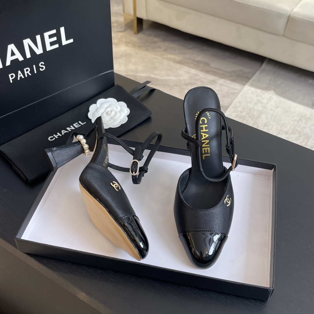 TOP CHANEL Pearl Heel 8.5cm High Heel Pumps - Black