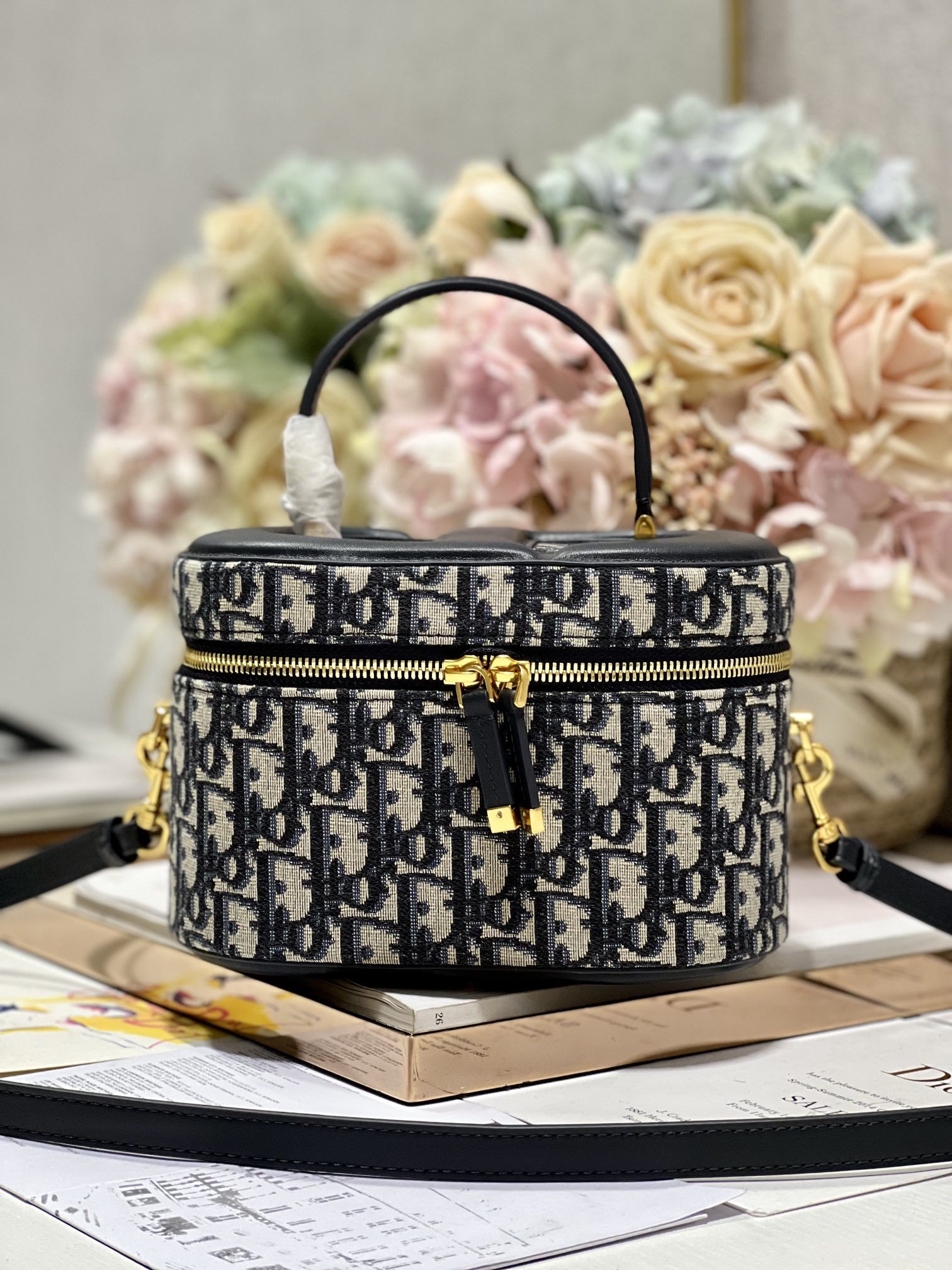 TOP Christian Dior Small blue D Cosmetic Box Bag 20*12*14cm - Blue