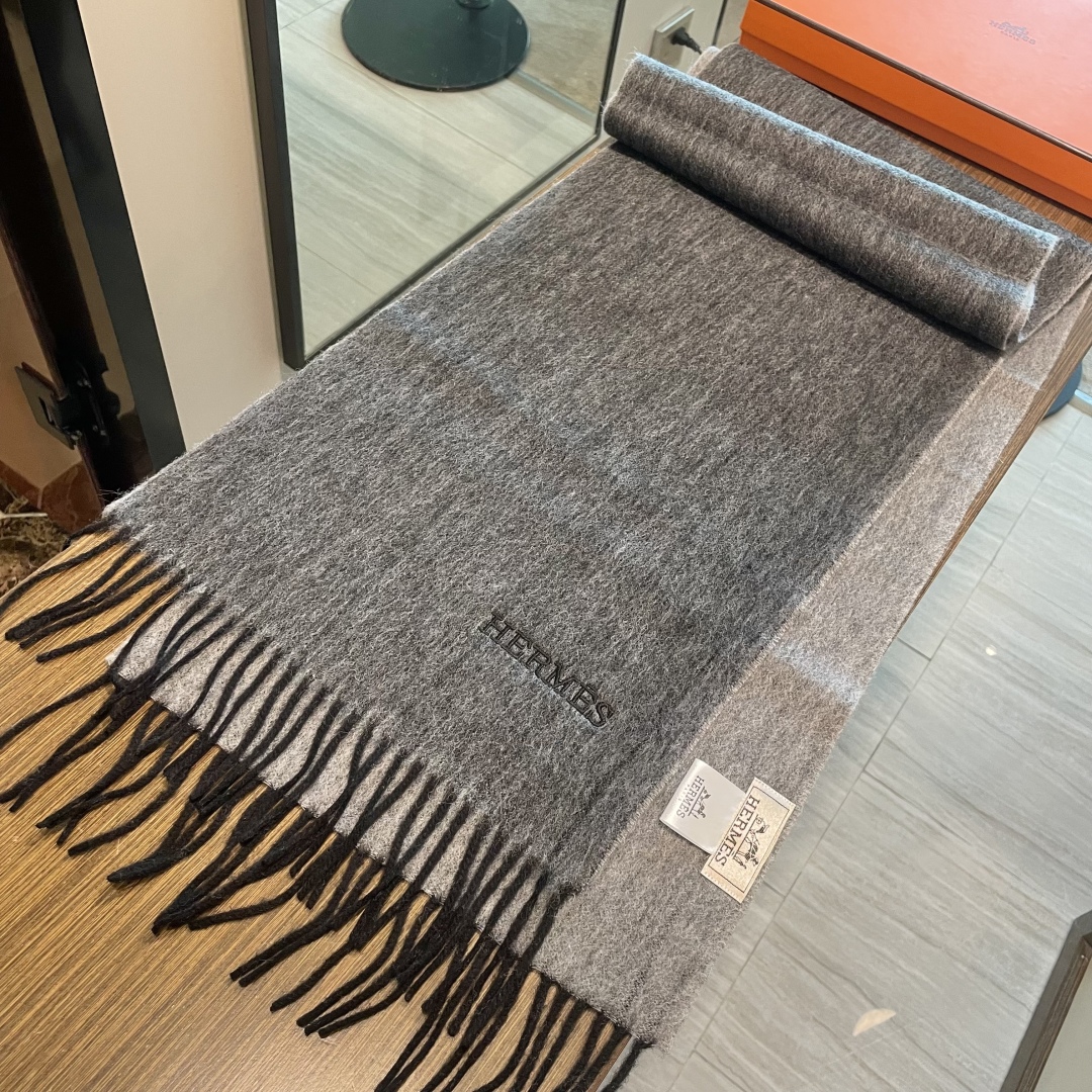 TOP HERMES Cashmere Scarf 32 x 180 cm - 2 Colors