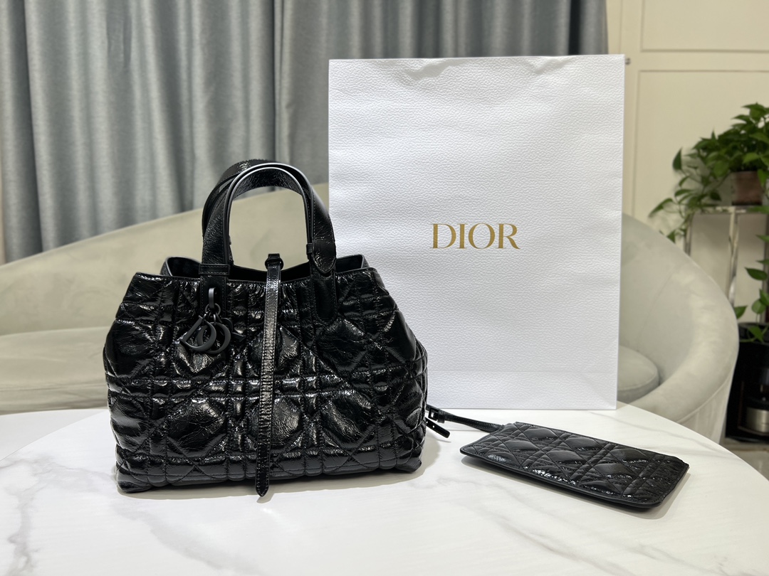 TOP Christian Dior Medium Wrinkled Patent Leather Toujours Handbag 28.5x19x21.5cm - Black - CD Lock Letter D Knob