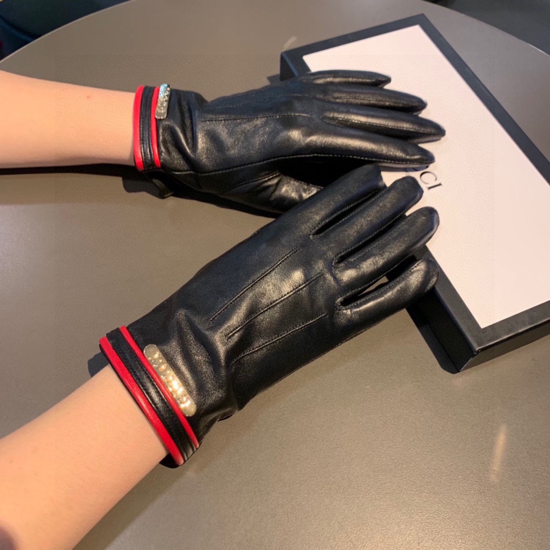 TOP GUCCI Women's Sheepskin Gloves with Red Decorative Edge - Black