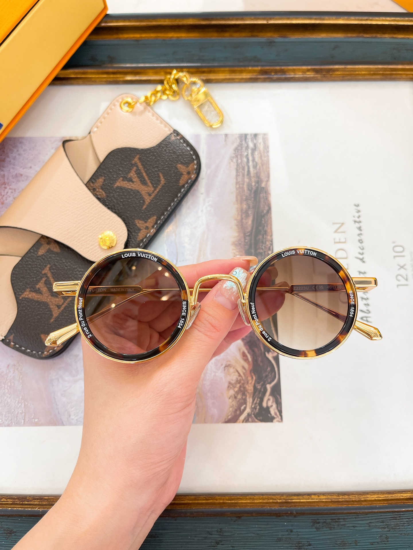 TOP Louis Vuitton LV Sunglasses  - 8 Color