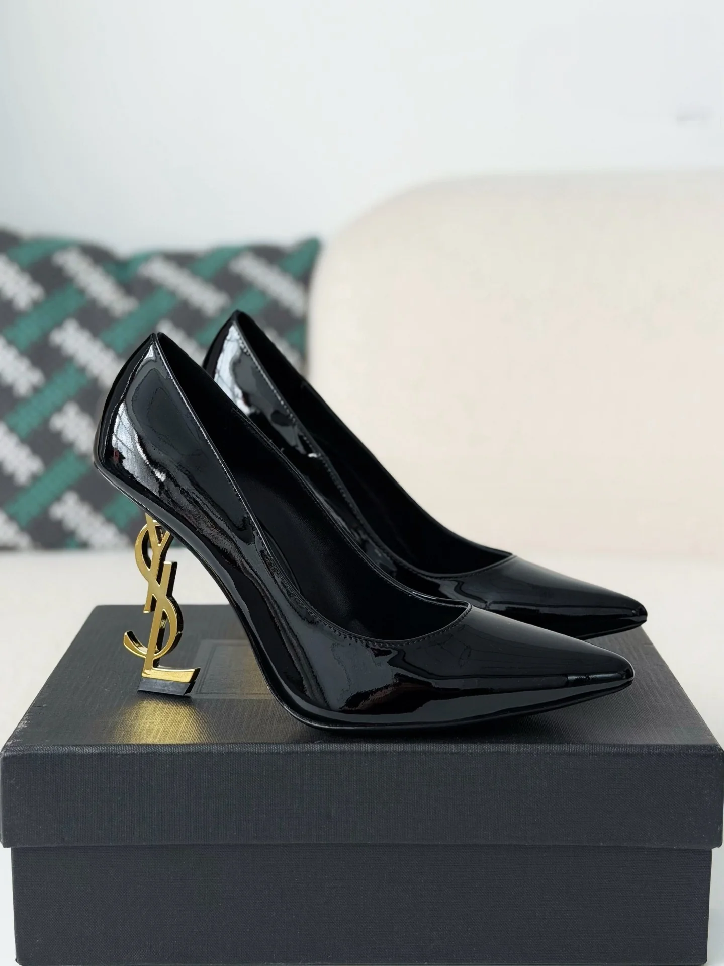 AAAsandal Women Black Patent Leather Pointed Toe Pumps Luxury Metal Logo High Heel Dress Shoes