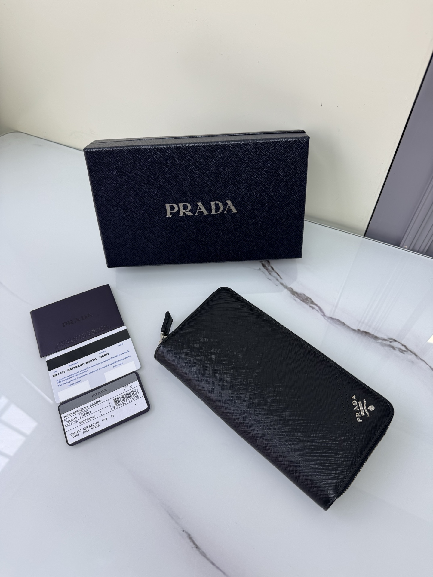 TOP PRADA Cowhide Leather Wallet 20cm×10.3cm - Black