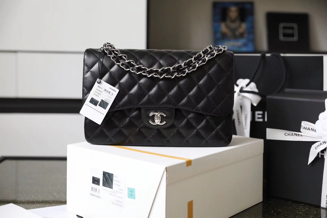 TOP CHANEL Classic Flap Bag Caviar Jumbo 30CM - Black & SHW
