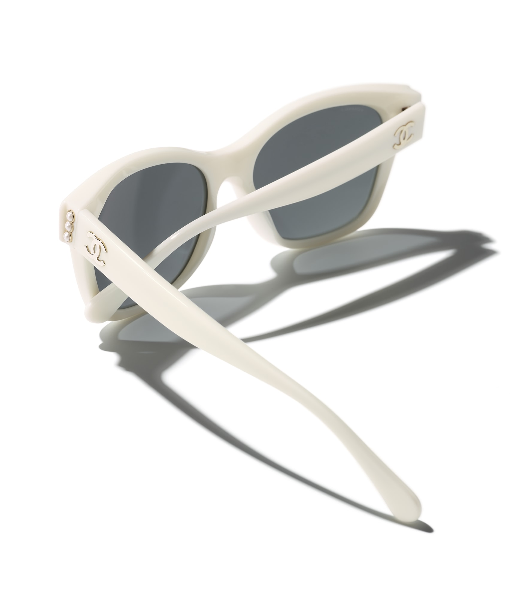 CHANEL Square Sunglasses A71494X08221S
