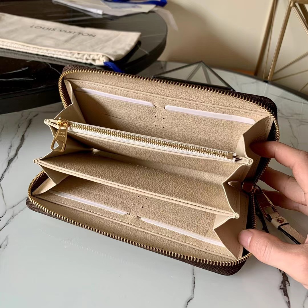 TOP Louis Vuitton LV LV Zippy Wallet Empreinte Crafty 2 Tones - Cream