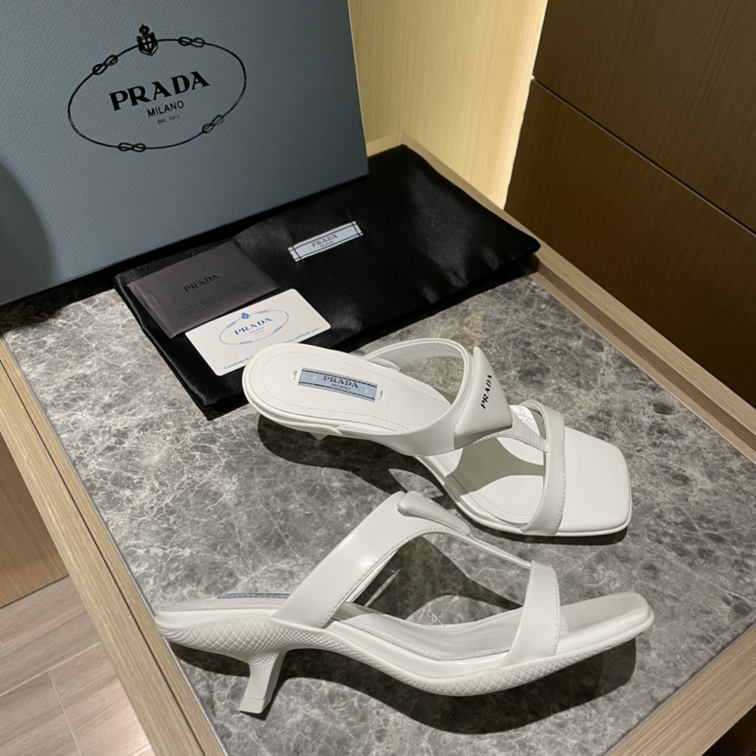 Prada  Polished Leather Sandals Slide  (Replica)