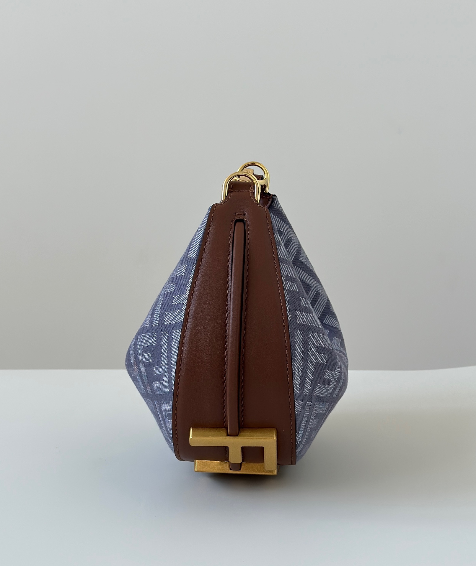TOP FENDI Classic Metal Logo Fendigraphy Bag 20x7.5x13cm - Denim Blue&GHW
