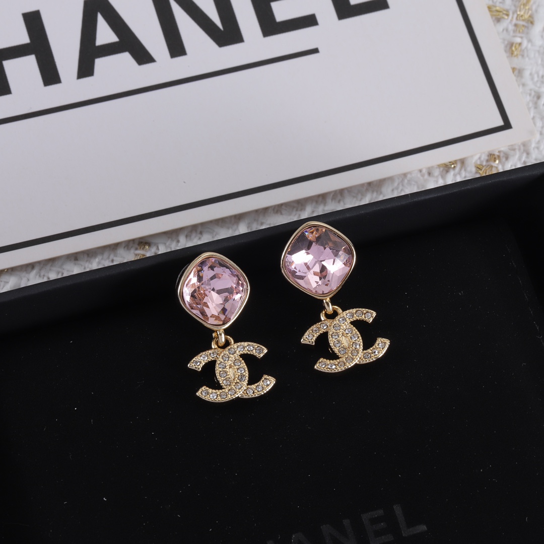 TOP CHANEL Pink CC Earrings