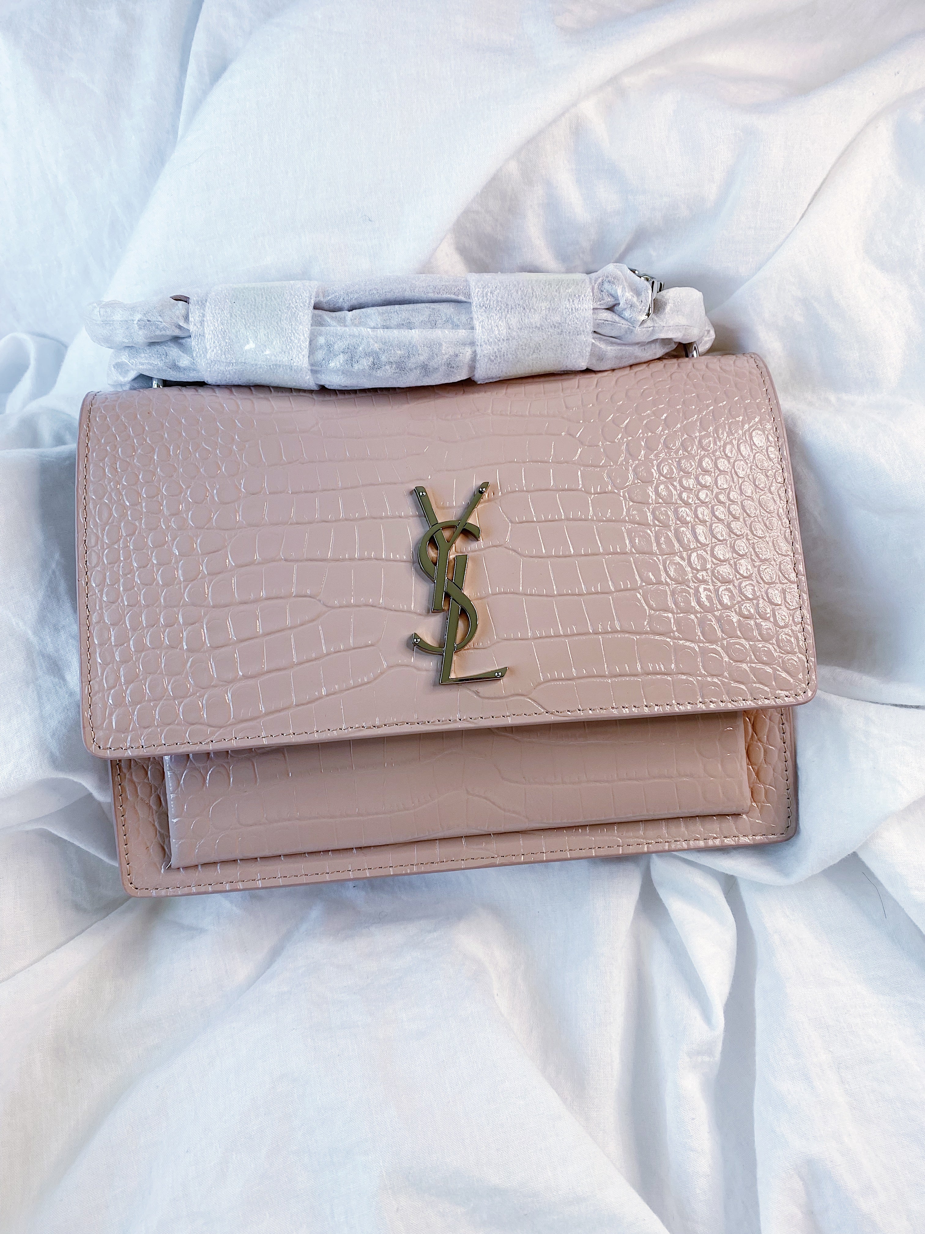 TOP Yves Saint Laurent YSL Pink Small Monogram Sunset Croc Embossed Leather Bag