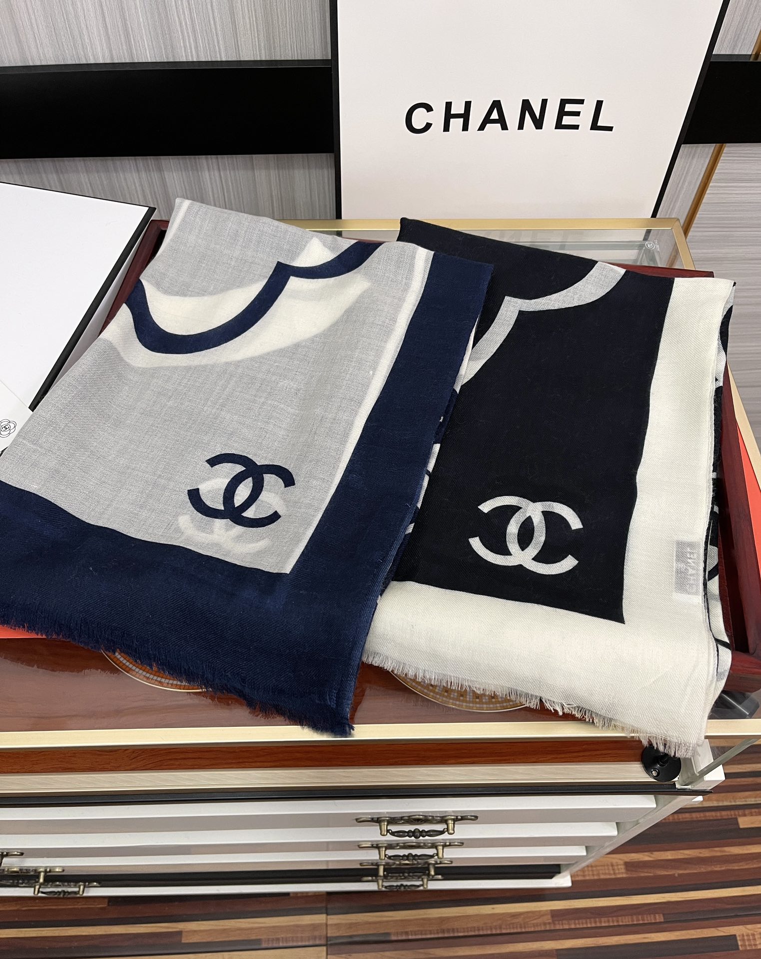 TOP CHANEL Double C Cashmere Scarves - 2 Colors