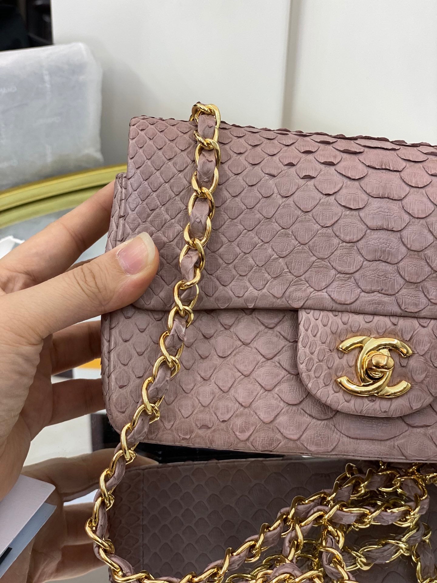 TOP CHANEL Classic Flap Bag Python Mini 20cm  - Dusty Pink
