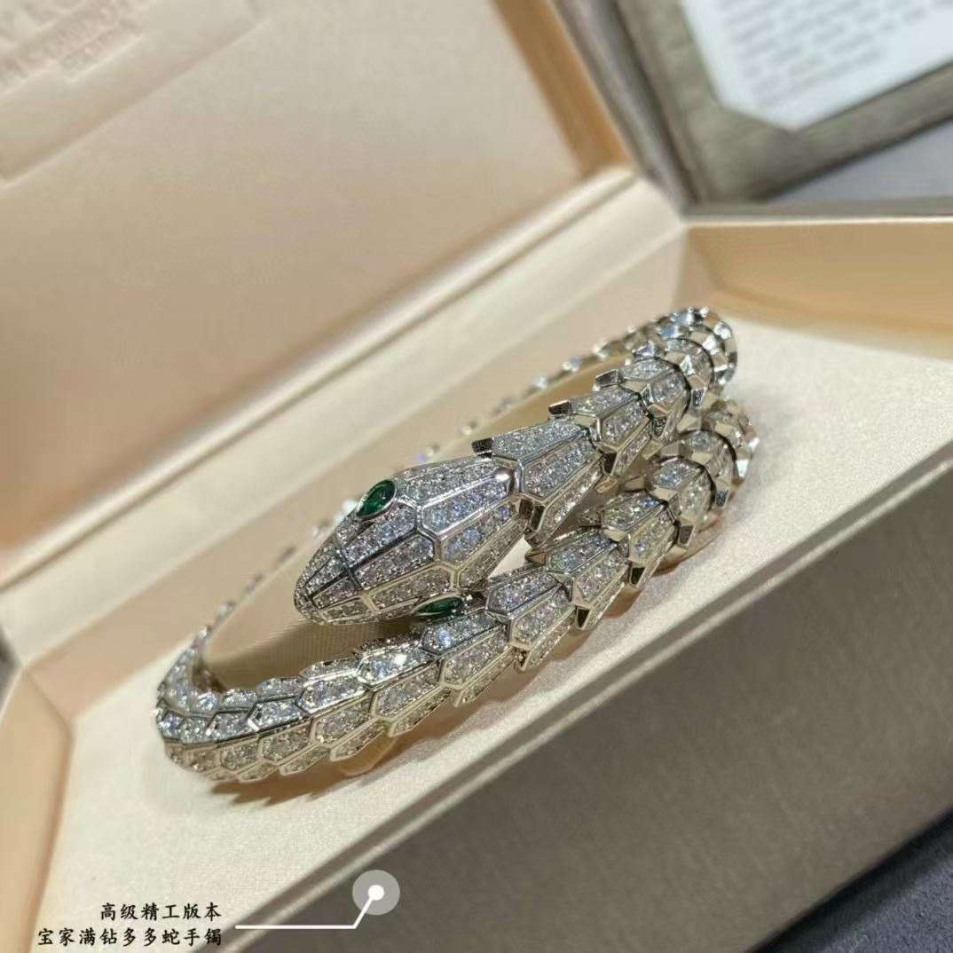 TOP BVLGARI Diamond and Emerald Eyes Serpenti Bracelet -Sliver
