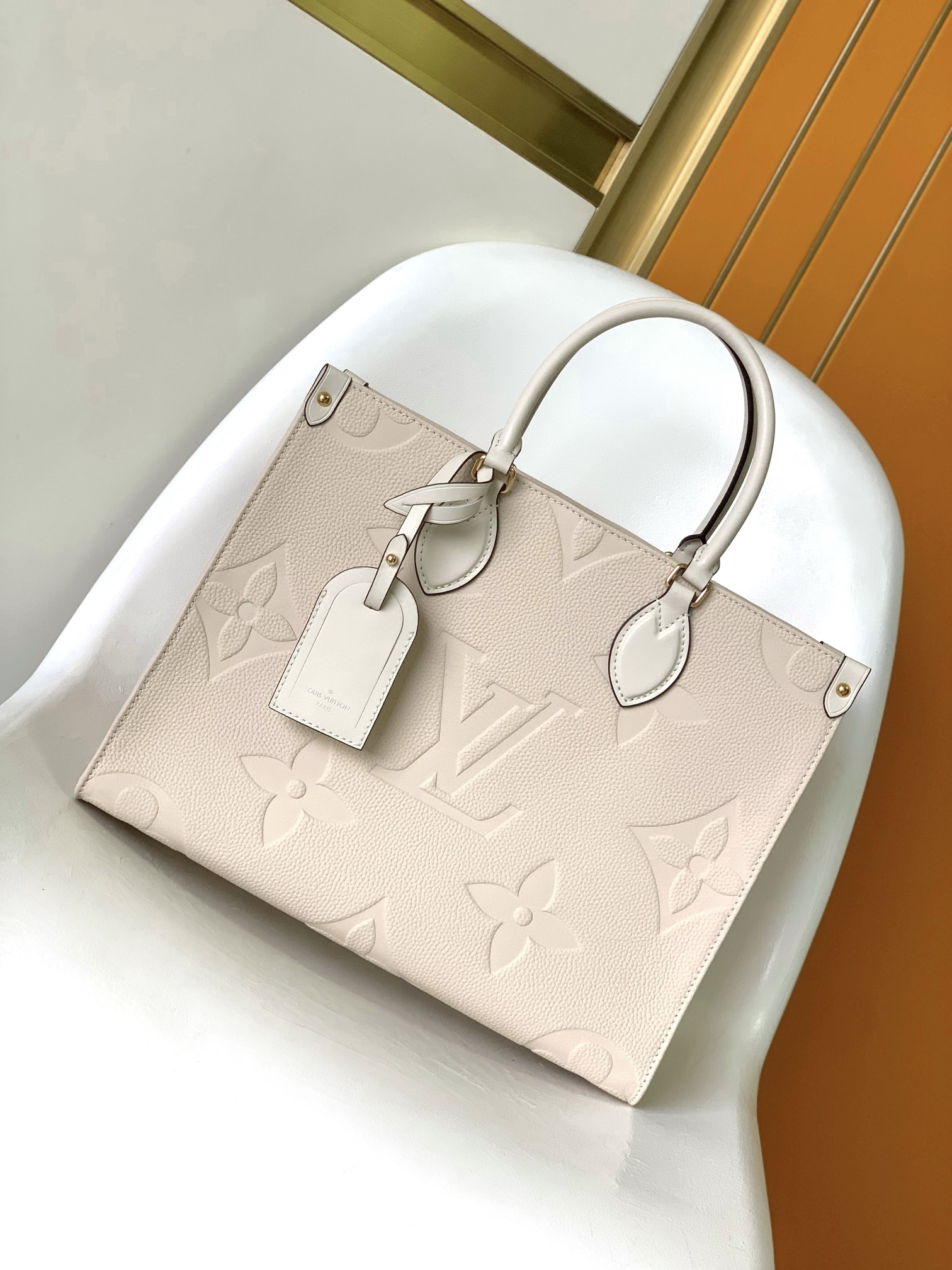 TOP Louis Vuitton LV L*V Monogram Empreinte On The Go Bag 35x27x14cm - 5 Colour
