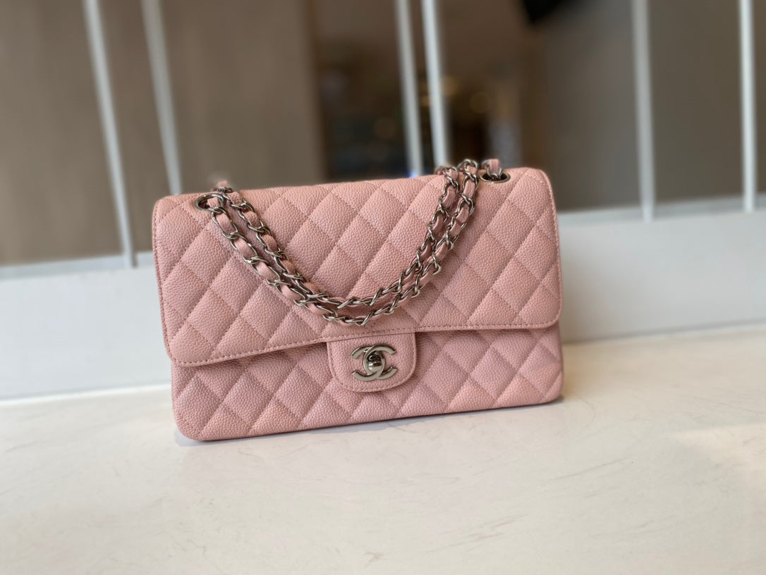 TOP CHANEL Classic Flap Bag Caviar Medium 25.5cm – 2 Colors