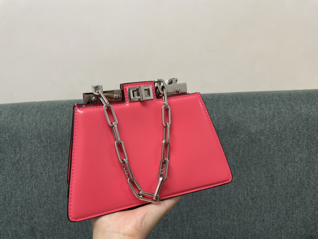 TOP FENDI FF Peekaboo Bag 2 Sizes - 4 Colors
