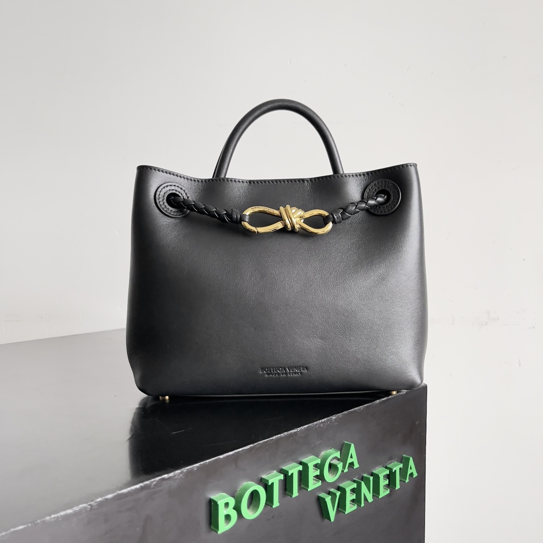 TOP Bottega Veneta BV Andiamo Bag 25x22x10.5cm/32x24x12cm - 3 Color