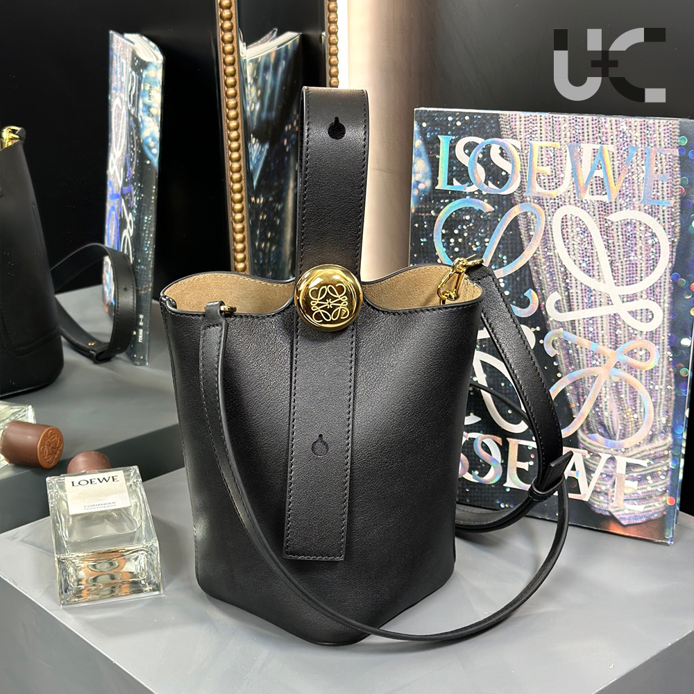 LOEWE Mini Pebble Bucket bag in soft grained calfskin（Replica）
