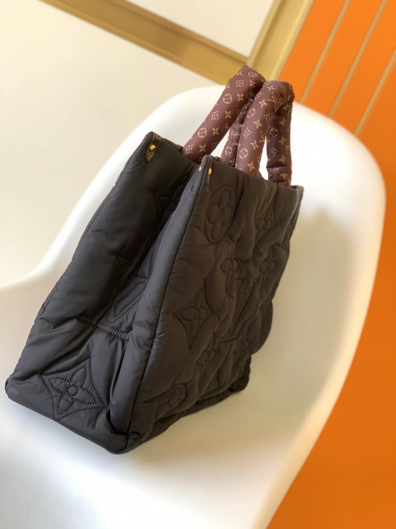 TOP Louis Vuitton LV On The Go Monogram Tote Bag 41×34×19 cm- Black