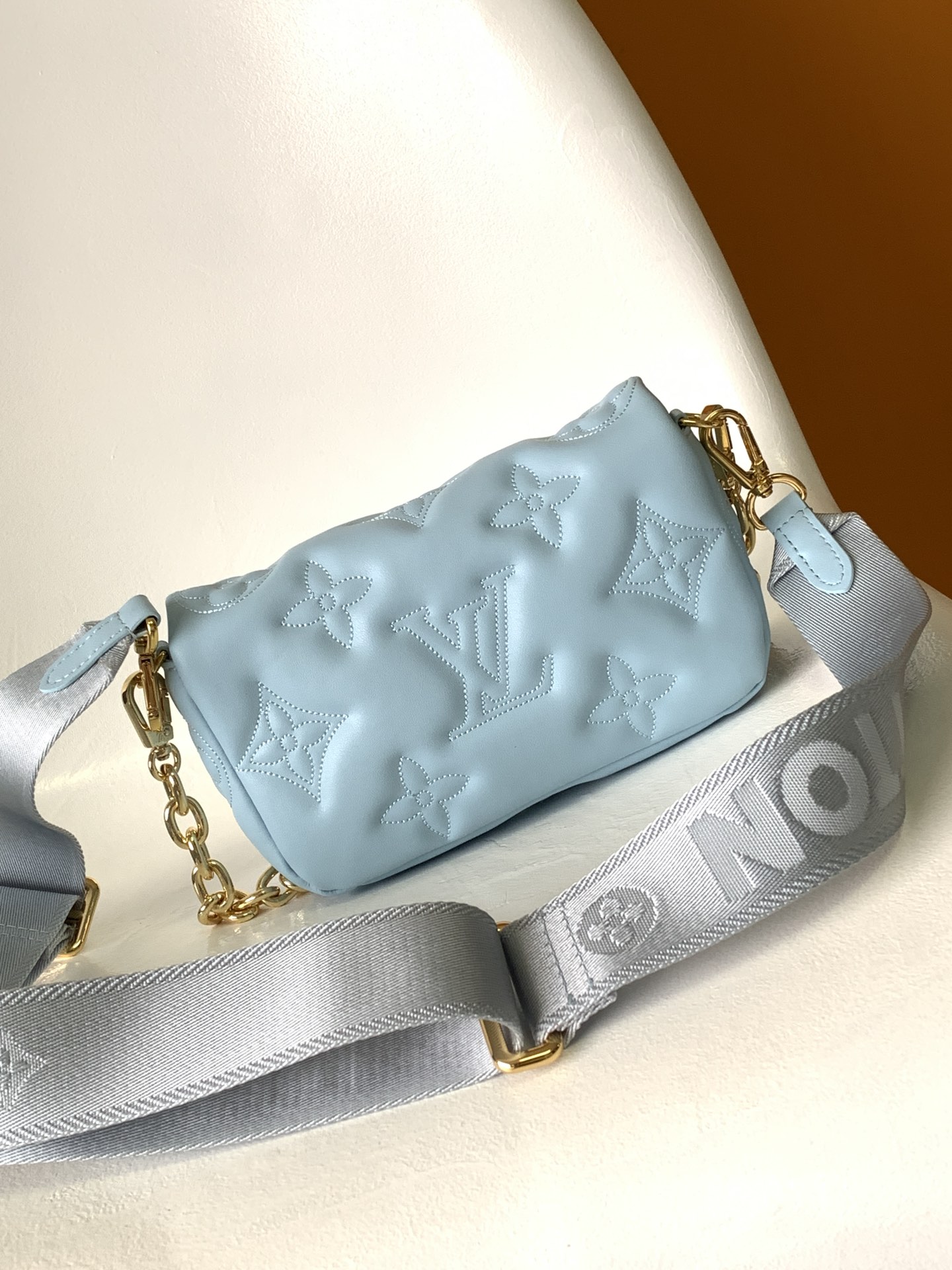 TOP Louis Vuitton LV  Soft Padded Calfskin Embroidered Classic Monogram  Wallet - Haze Blue