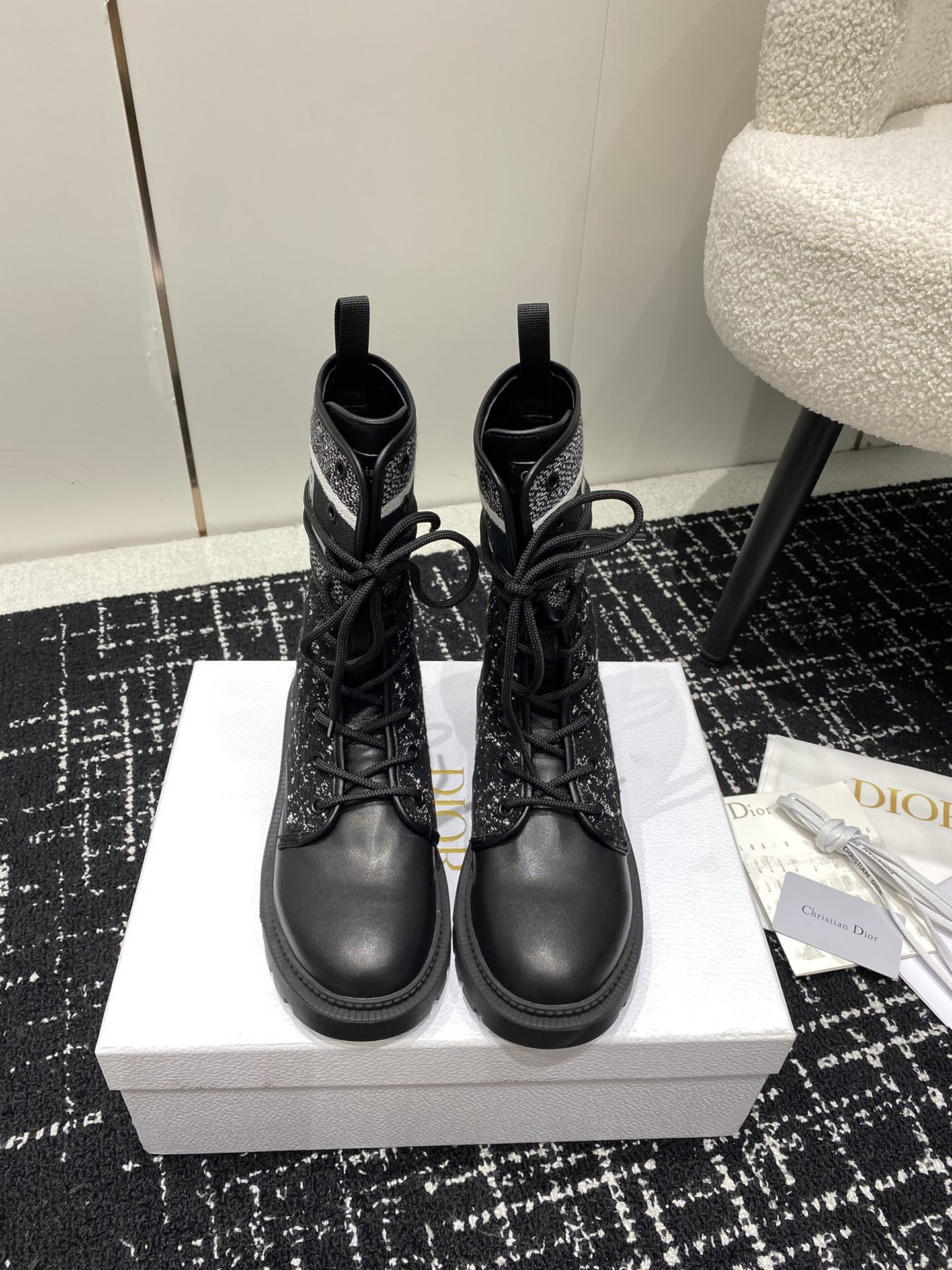 TOP Christian Dior 3D Three -Dimensional Embroidered Leather Boots - 2 Colors