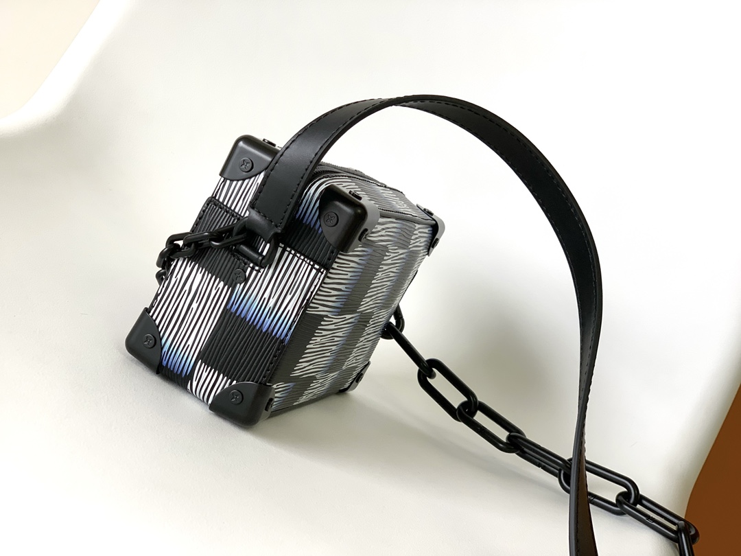 TOP Louis Vuitton LV Mini Soft Trunk Chain Bag 18.5 x 13.0 x 8.0 cm-Black