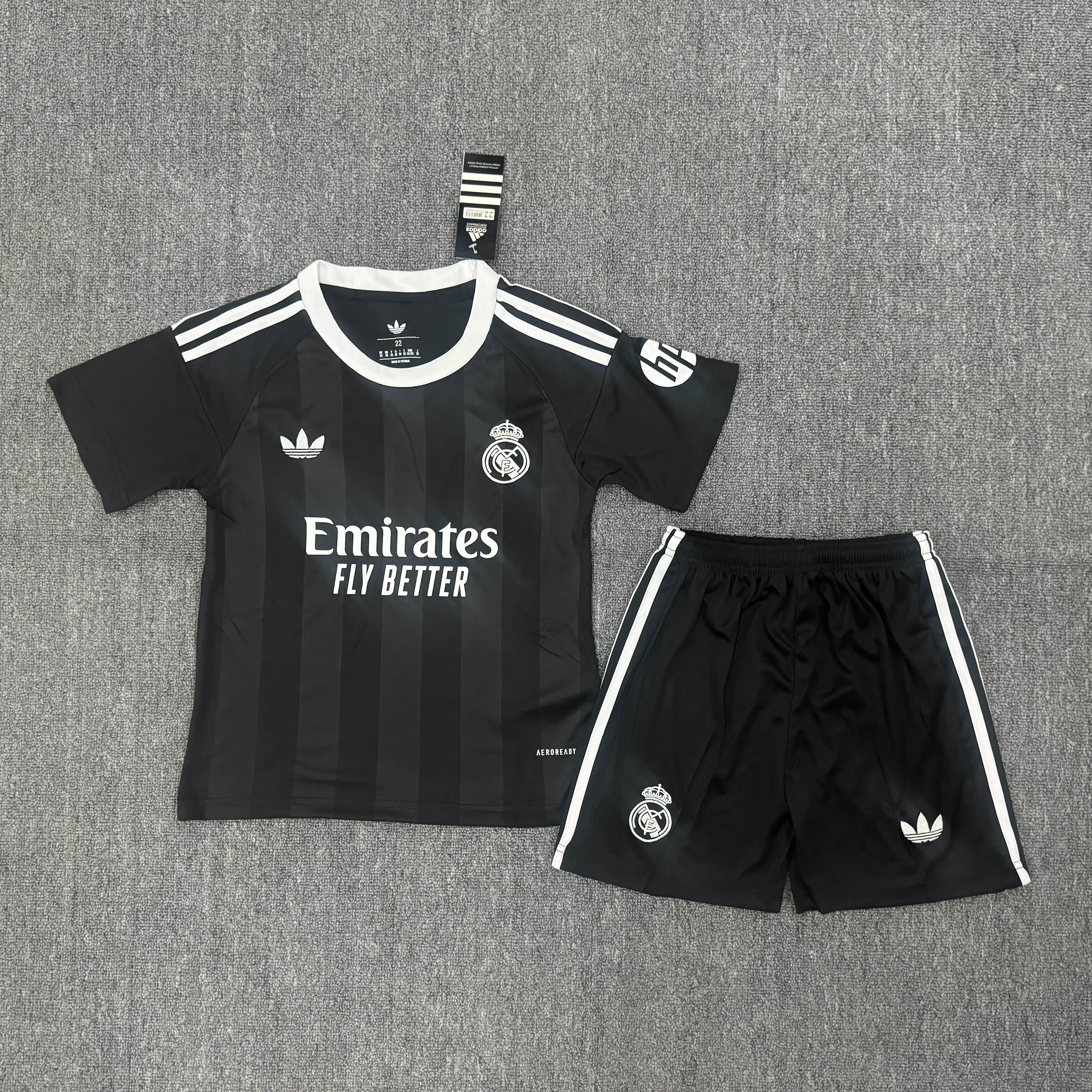 2025/2026 Real Madrid Goalkeeper Black Football Shirt 1:1 Thai Quality Kids Size