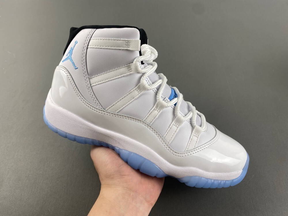 Air Jordan 11 Legend Blue'