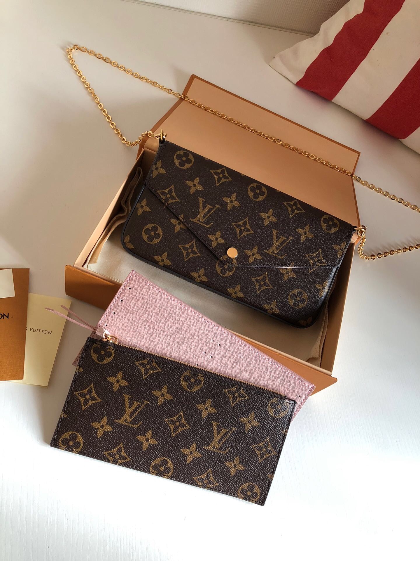 TOP Louis Vuitton LV Felicie Pochette Monogram 21X12X3cm - Light Pink