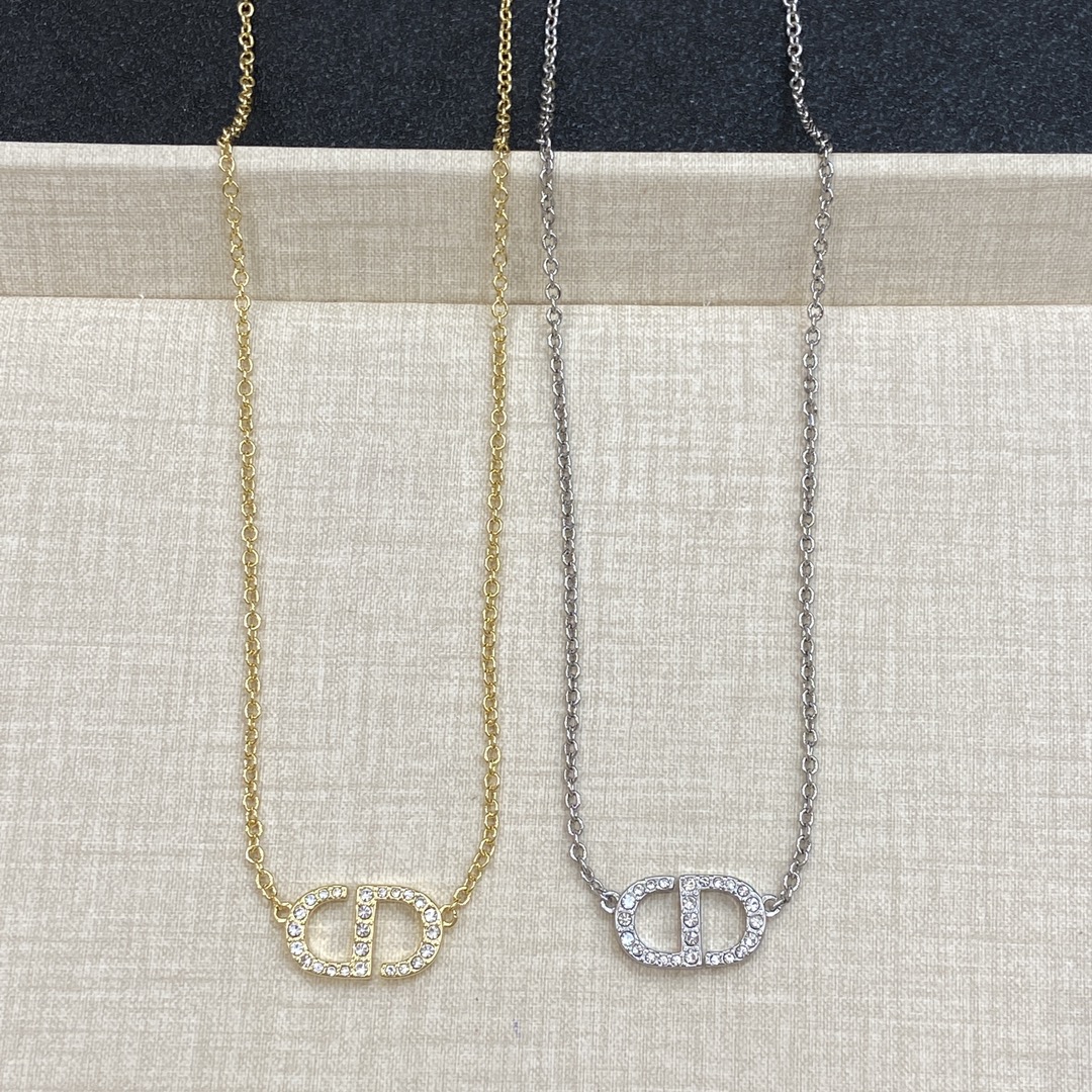 TOP Christian Dior Necklace - 2 Colors