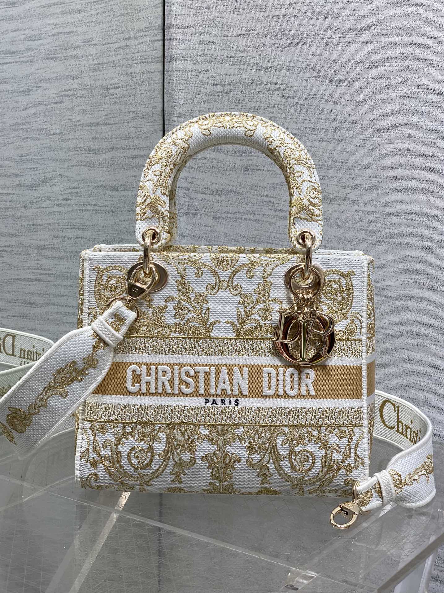 TOP Christian Dior Embroidered Lady Bag 24x11x20cm - Gold