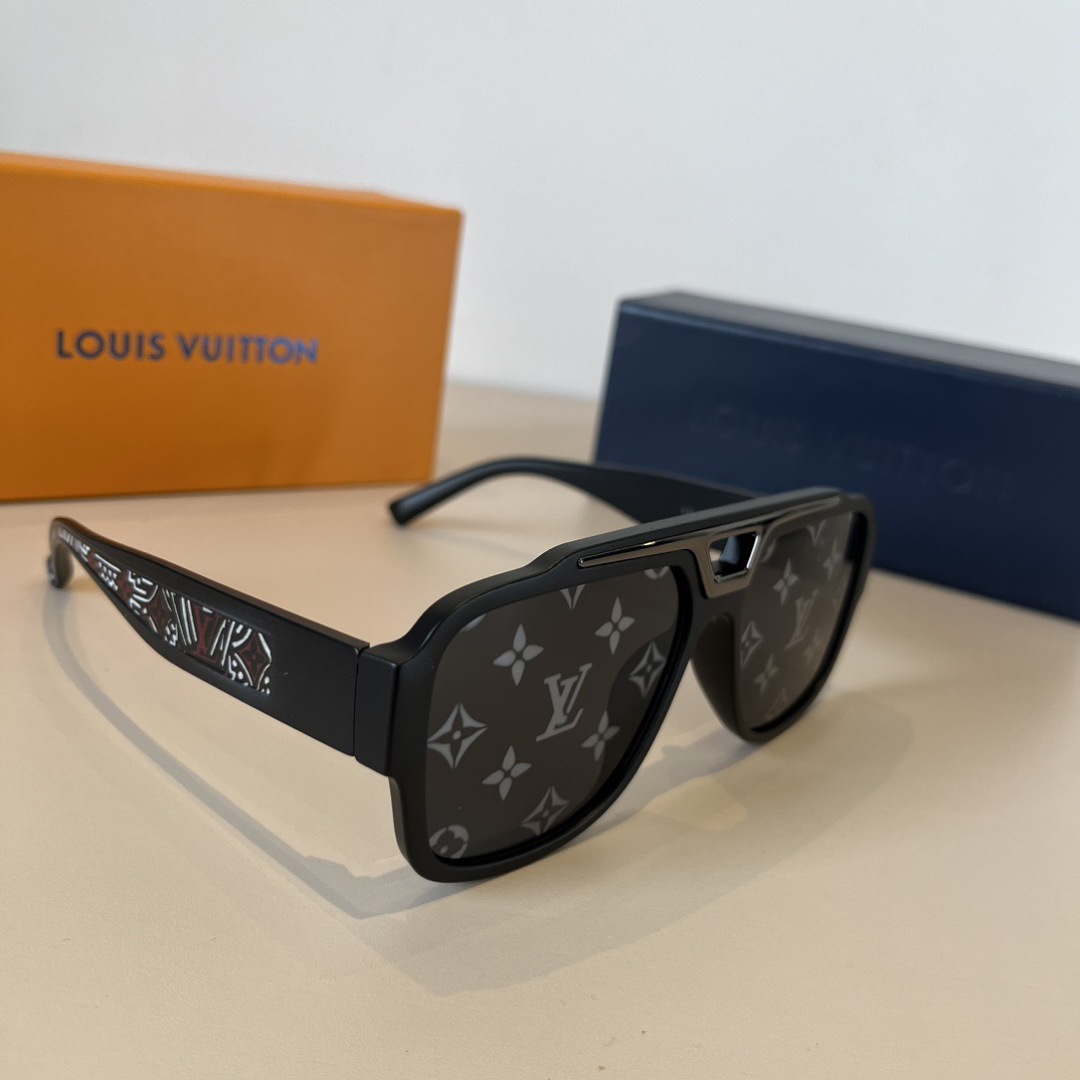 TOP Louis Vuitton LV Sunglasses - 2 Colors