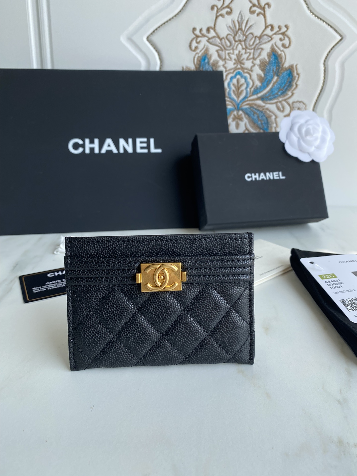 TOP CHANEL Leboy Cardholder - GHW&SHW - Black