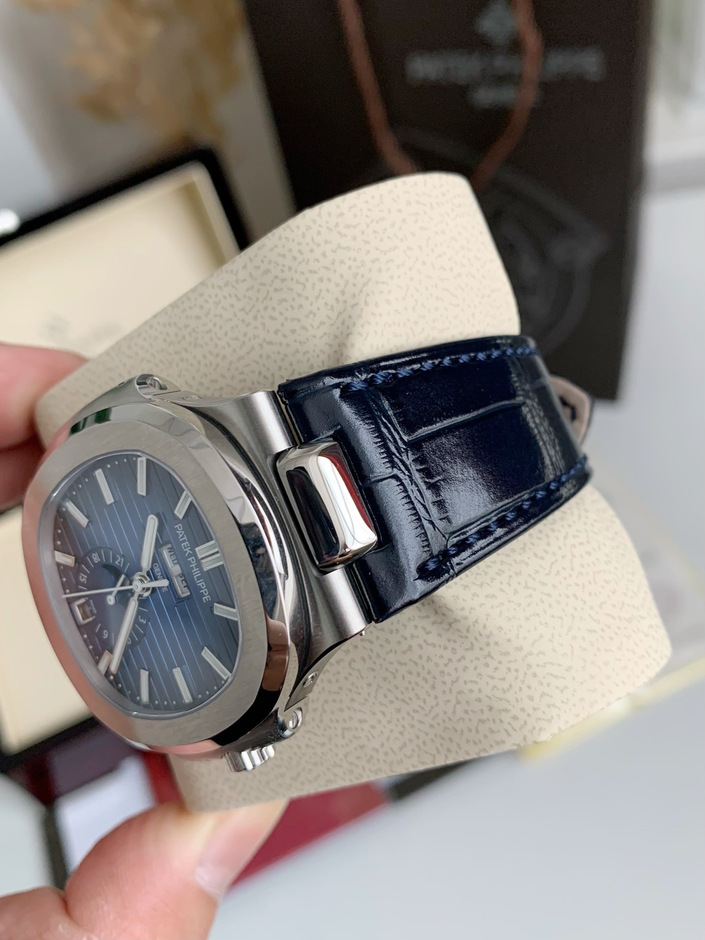 Patek Philippe Nautilus Men Automatic Watch, Blue Textured Dial Moon Phase Calendar, Dark Blue Crocodile‑Pattern Leather Strap Luxury Business Wristwatch