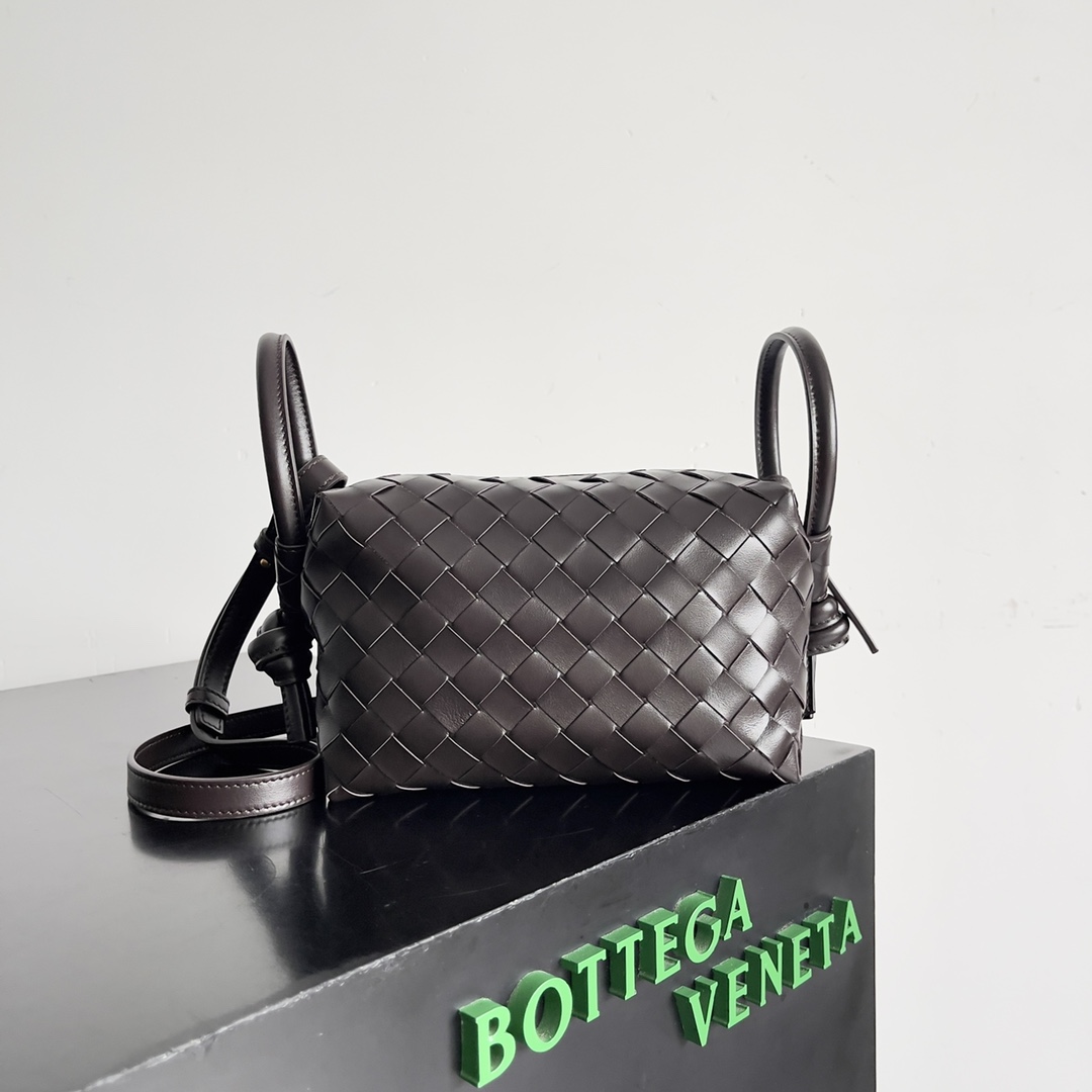 TOP Bottega Veneta BV Classic Woven Bag 19*12*9cm - 2 Colors