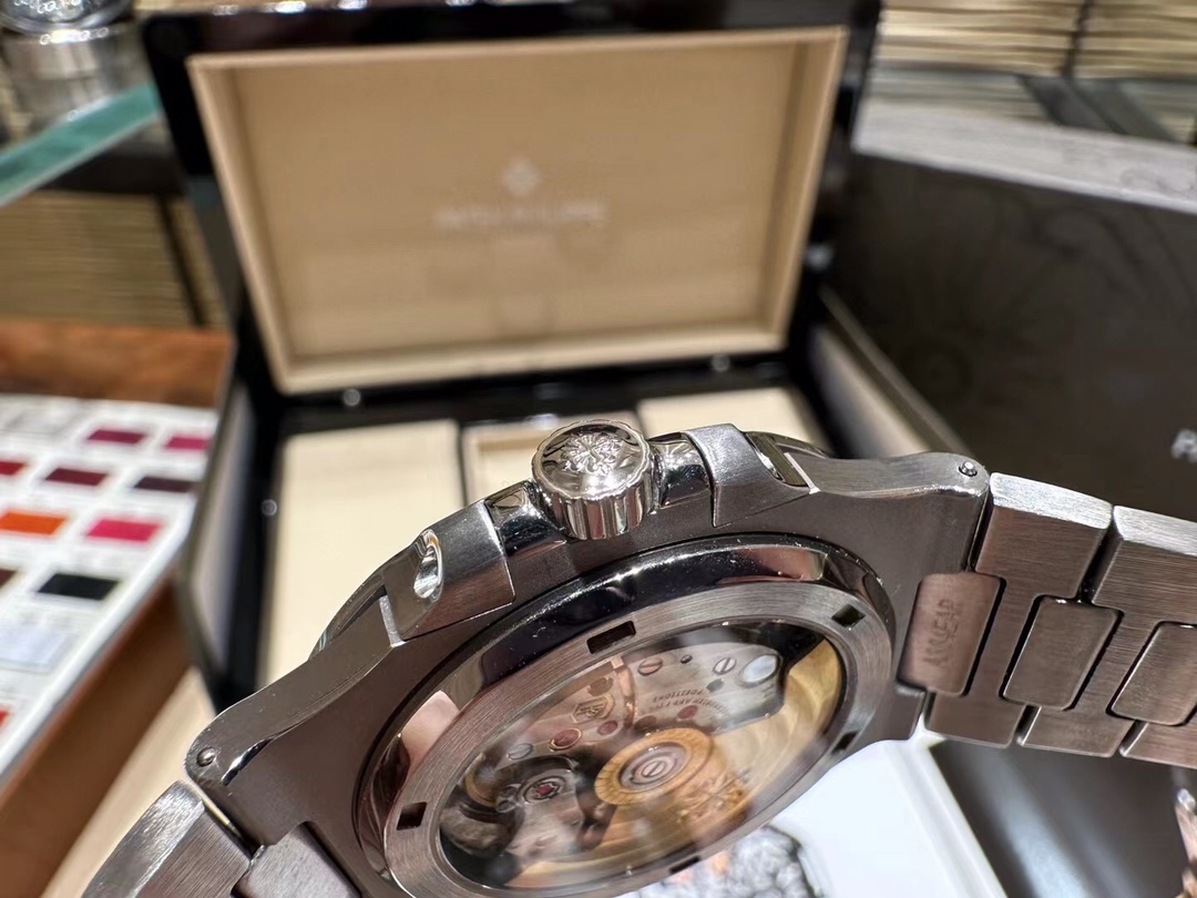 TOP Patek Philippe Nautilus 40mm Watch - White