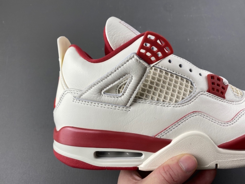 Air Jordan 4 Valentine's Day Off-White/Red