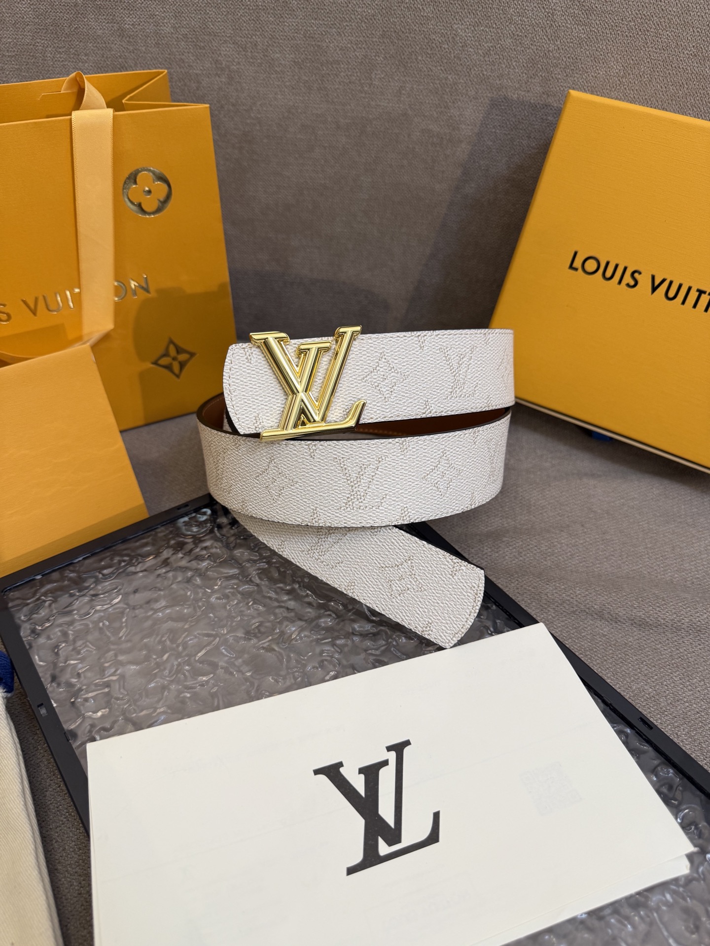 TOP Louis Vuitton LV  Belt - White
