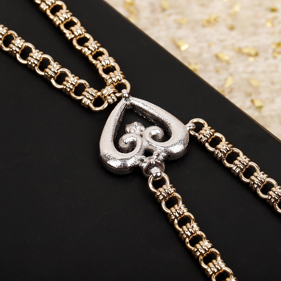 TOP CHANEL Versatile Waist Chain