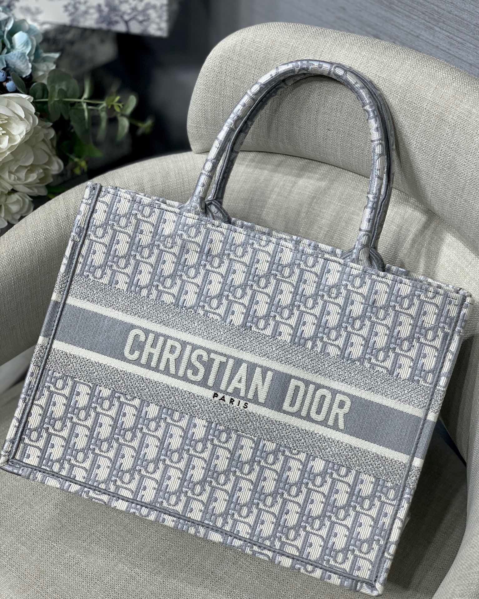 TOP Christian Dior Book Tote Bag Embroidered 26.5cm/36.5cm/41.5cm - Grey