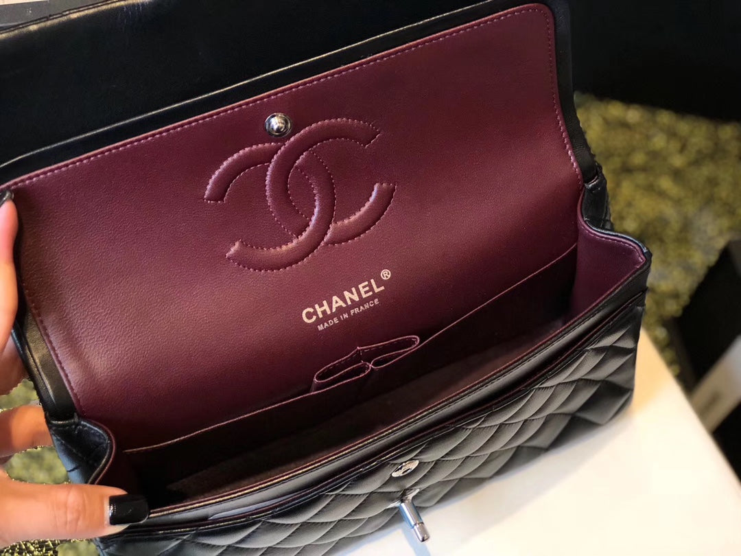 TOP CHANEL Classic Flap Bag Lambskin Medium 25.5cm – Black w SHW