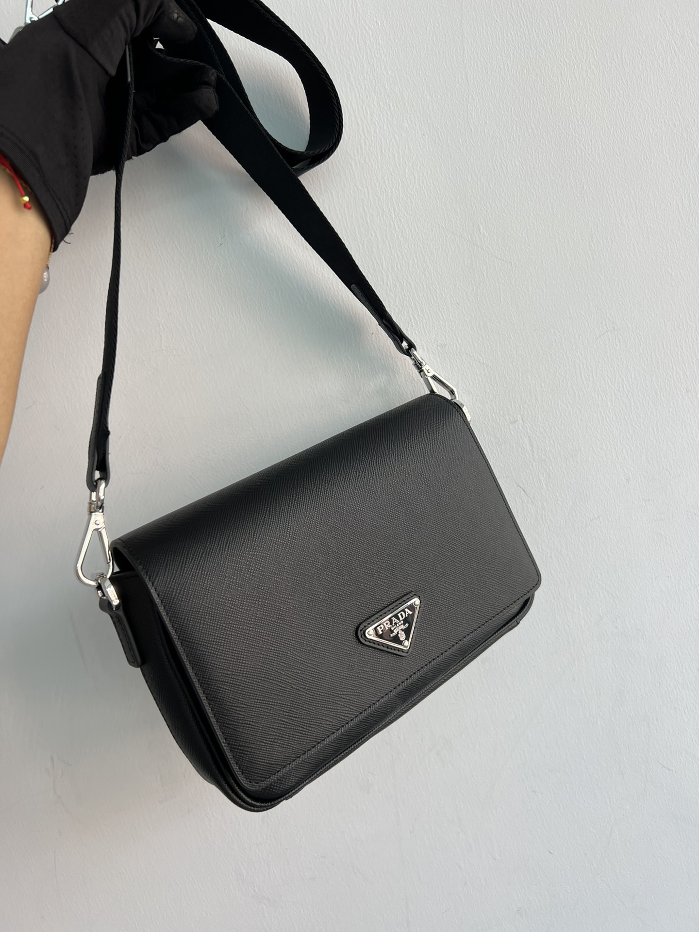 TOP PRADA Shoulder Bag Saffiano Leather 22x14.5x5cm - Black