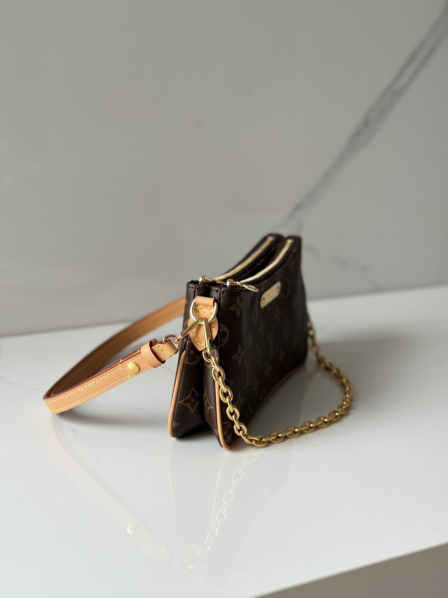 TOP Louis Vuitton LV Liv Pochette Bag 9.6 x 5.3 x 2.6cm - Monogram