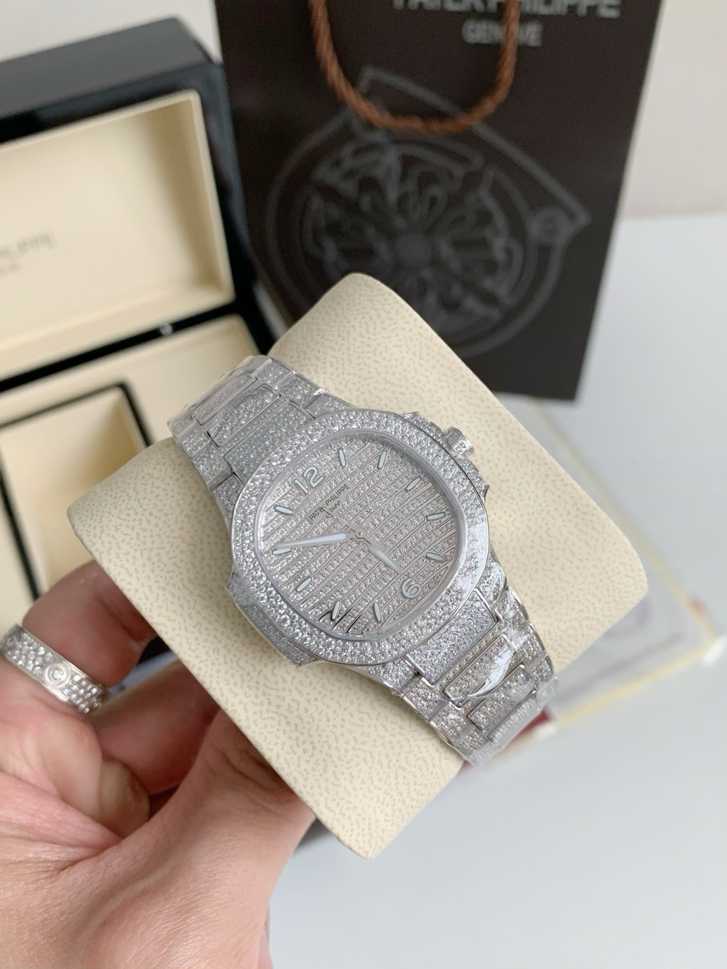Patek Philippe Nautilus Men Watch, Full Diamond‑encrusted Stainless Steel Automatic Mechanical Wrist Watch
