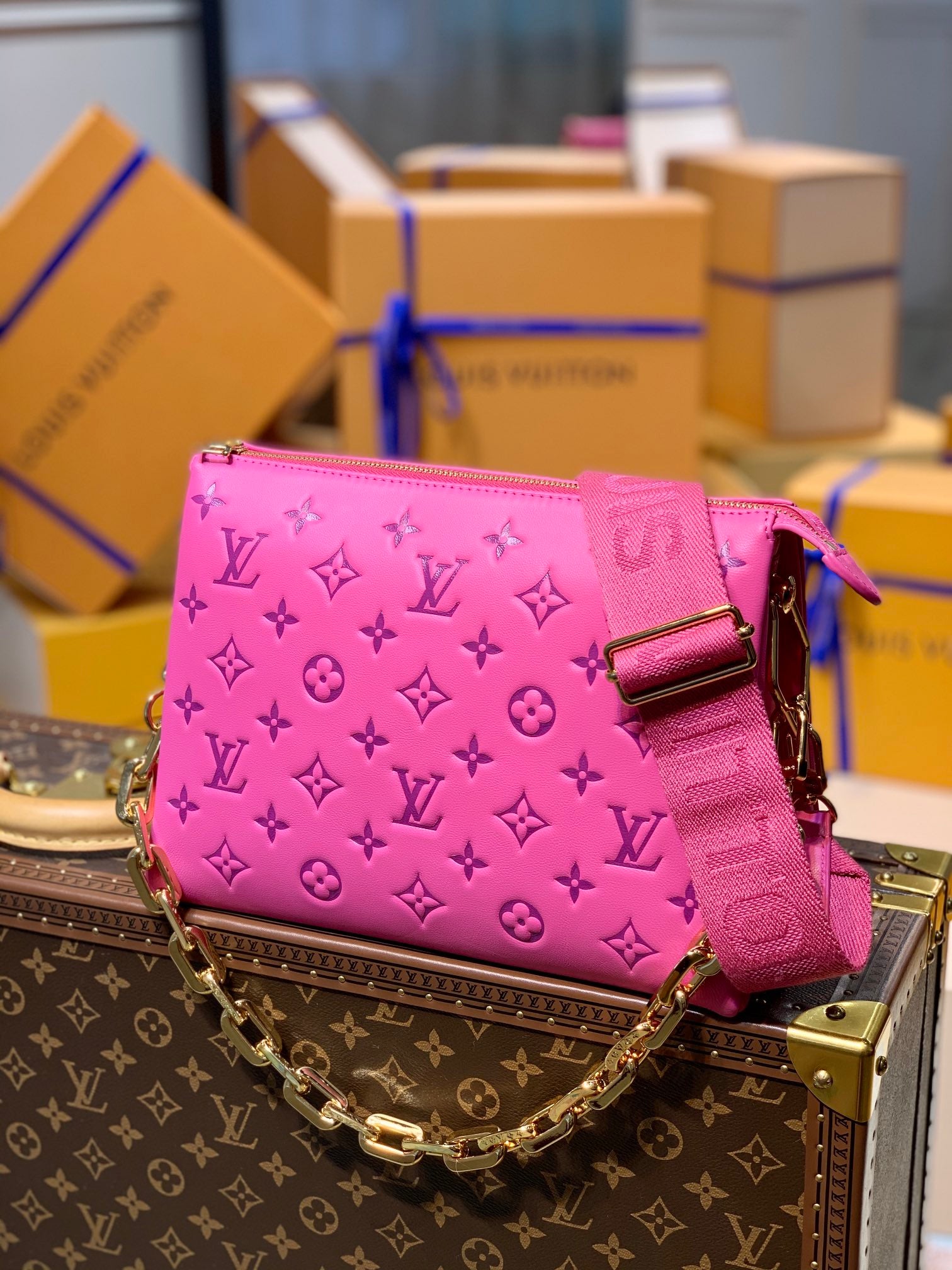 TOP Louis Vuitton LV L*V Coussin PM Bag - Pink Purple