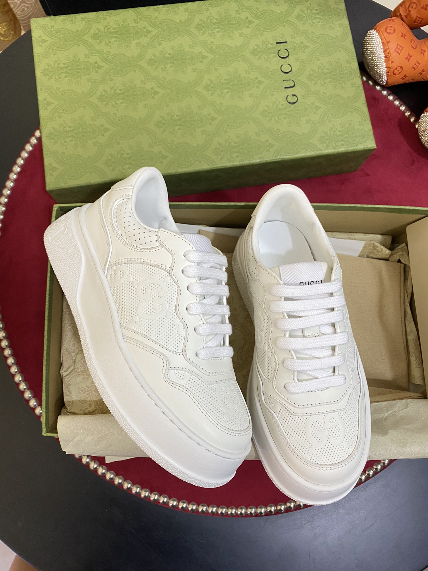 TOP GUCCI Solid Color Double G Embossed Leather Rubber Platform Sneakers - White